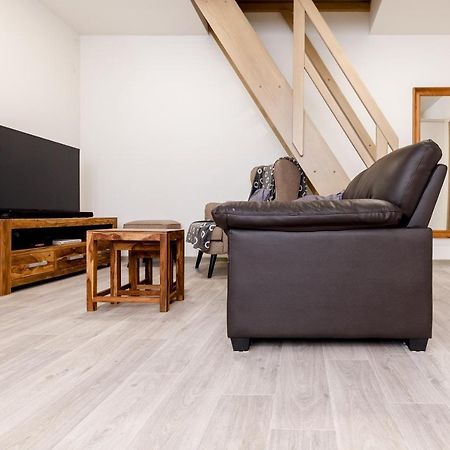 Apartment Ness Bozi Dar Ngoại thất bức ảnh